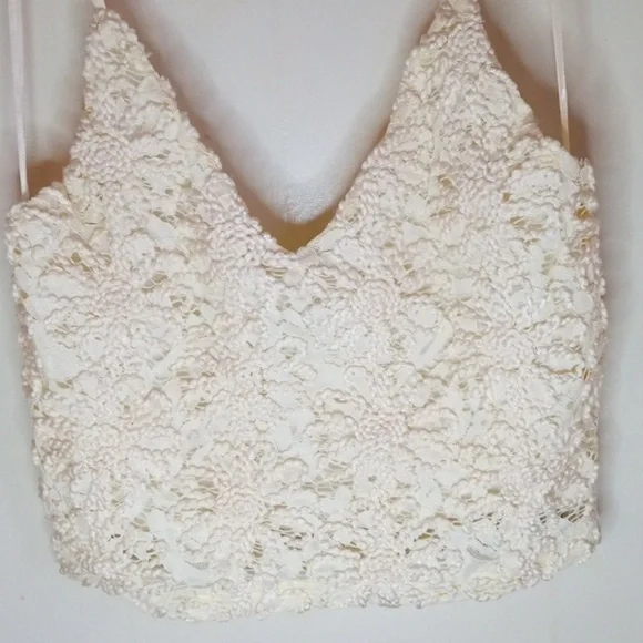 Zara lace embroidered crochet spaghetti strap crop top - Picture 3 of 8